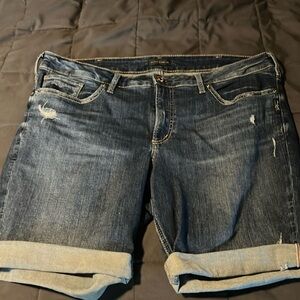 Jean shorts distressed